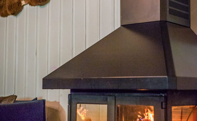 Bild på en braskamin.