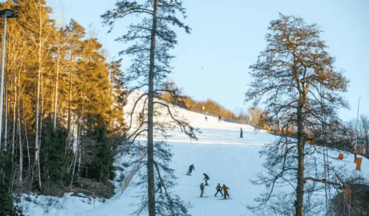 Namnlos design 7 2379x1350 c center