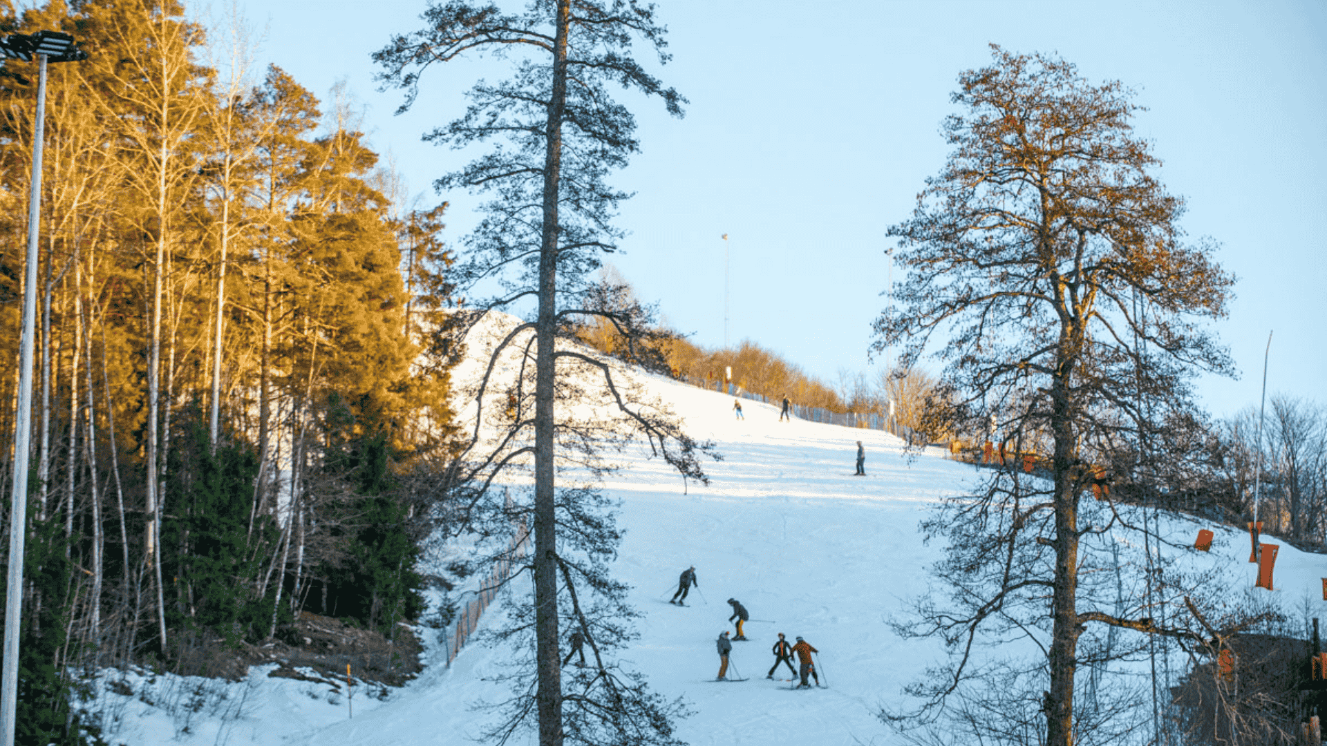 Bilden visar nedfarten "Uffes stig" på Flottsbro. 